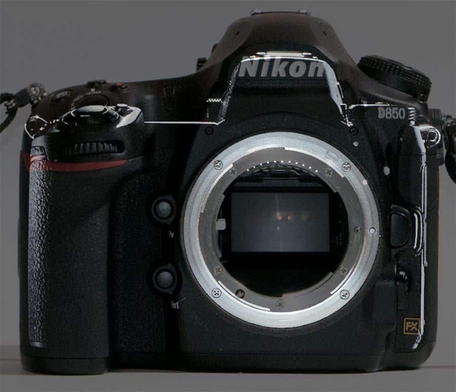 Nikon sin espejo comparada con la Nikon D850 © Issy Nomura